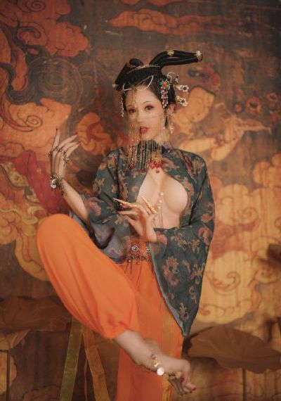鸣鸟不飞:乌云密布